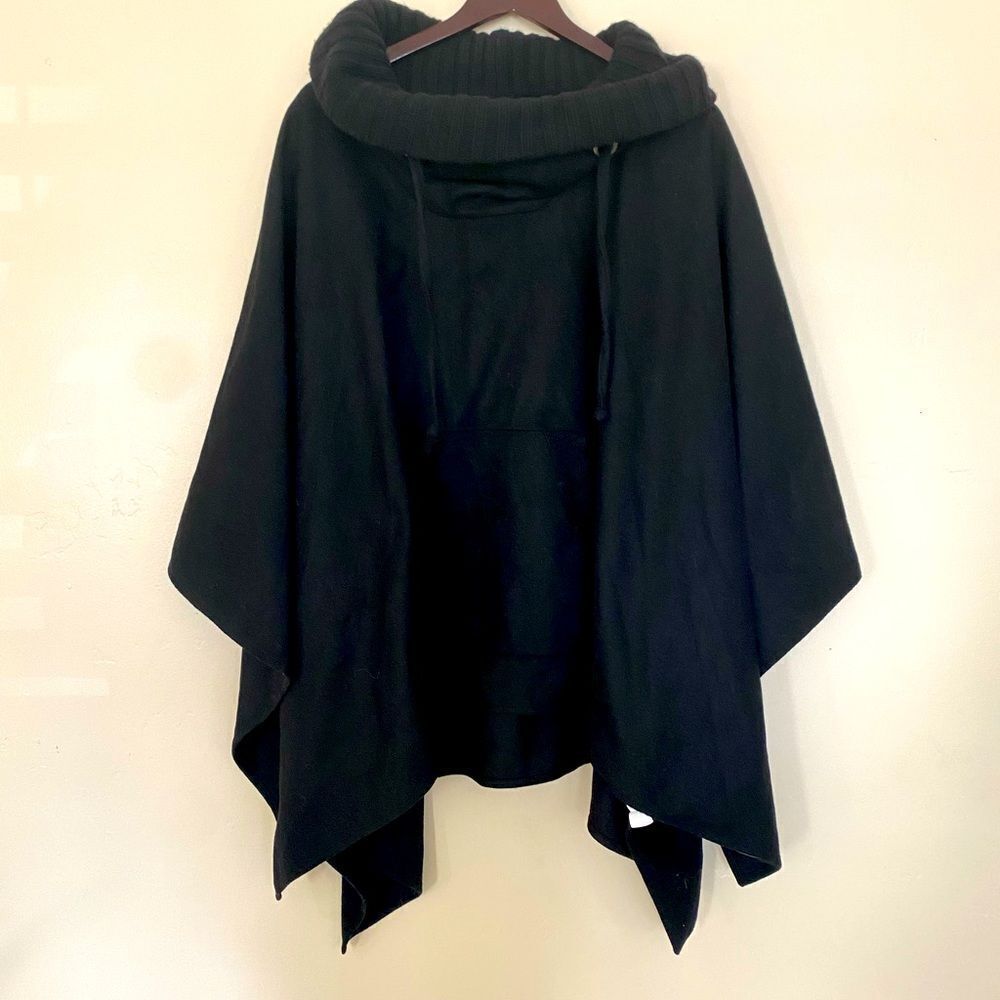 🌸 Zara Loose Fit Black Faux Turtleneck Poncho Size Medium